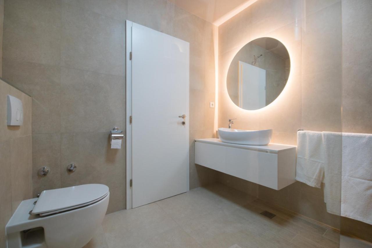 Brand New Aparment With Sea View & Swimming Pool At Ciovo - Villa Fiorentini 特罗吉尔 外观 照片