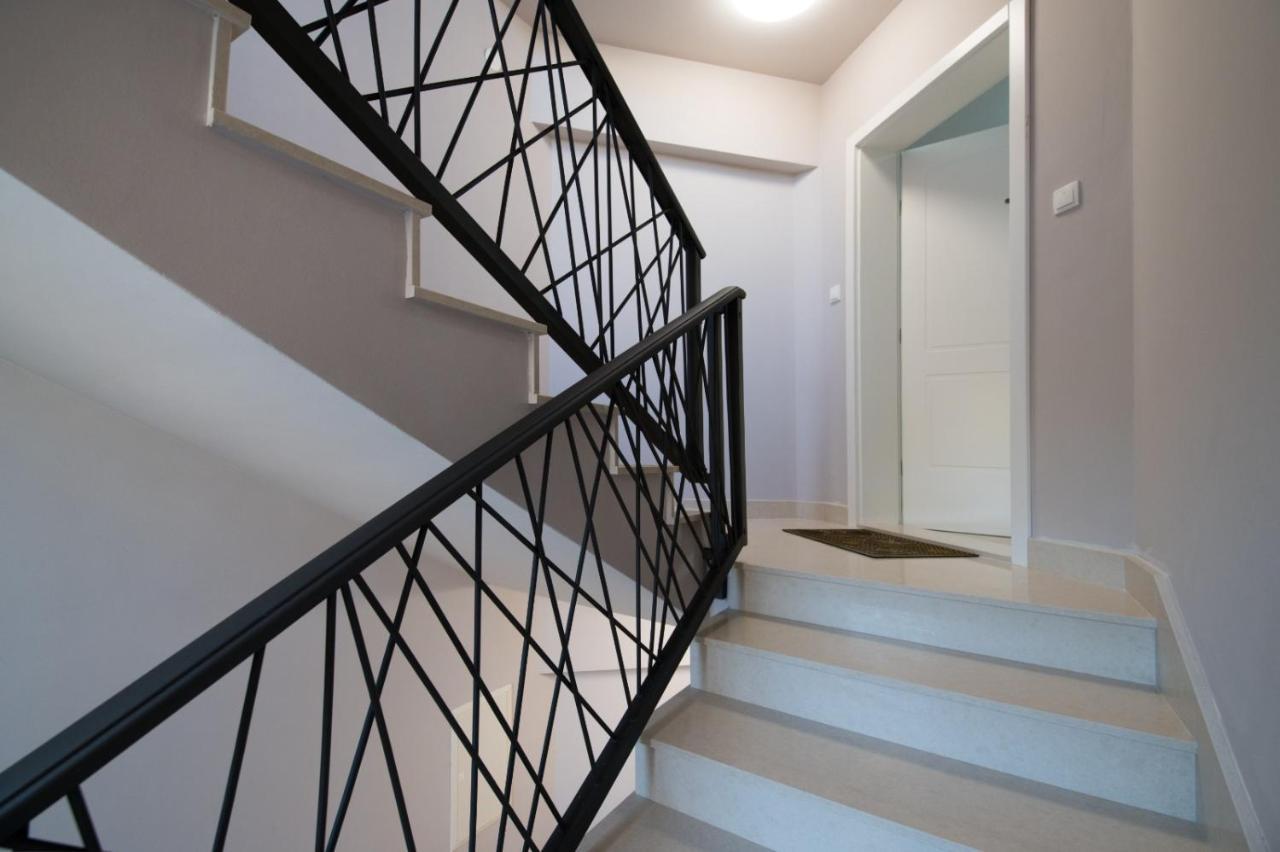 Brand New Aparment With Sea View & Swimming Pool At Ciovo - Villa Fiorentini 特罗吉尔 外观 照片